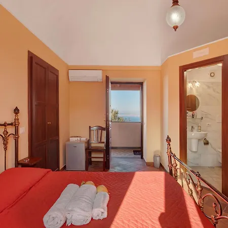 Il Casale Del Sole Montechiaro Tatil Evi
