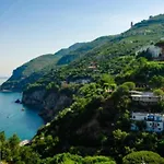 Il Casale Del Sole Montechiaro Hébergement de vacances *